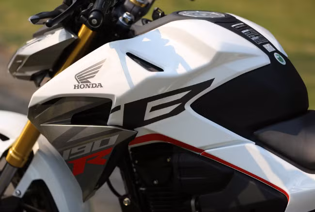 Chi tiết Honda CB190R 2019 “đốn tim” dân tập chơi mô tô