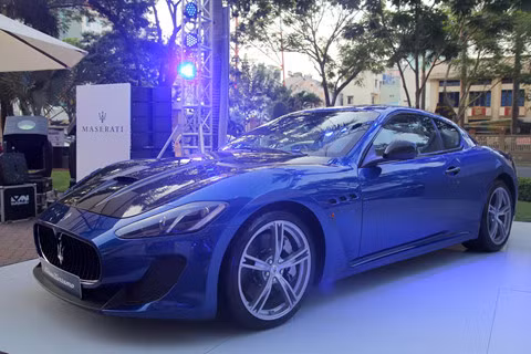 Siêu xe 15,7 tỷ Aston Martin DB11 có các đối thủ xứng tầm nào tại Việt Nam? ảnh 7 Siêu xe 15,7 tỷ Aston Martin DB11 có các đối thủ xứng tầm nào tại Việt Nam?