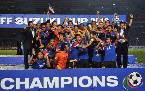 Malaysia tiếp tục gặt hái thành công ở AFF Cup 2010 với thành phần nòng cốt là những cầu thủ trẻ từng đoạt HC vàng SEA Games 2009. Ảnh: AFP.
