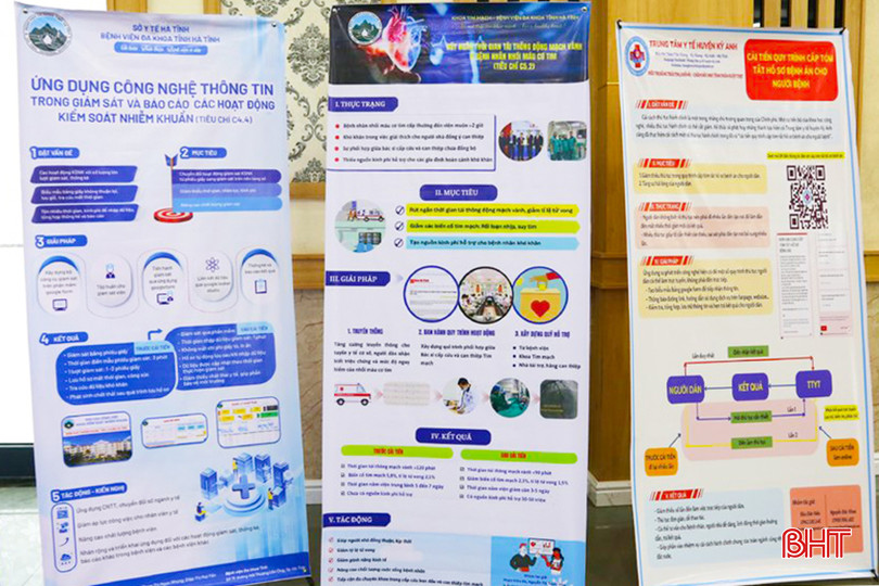 Một số poster trưng bày tại lễ trao giải. 1.1.jpg