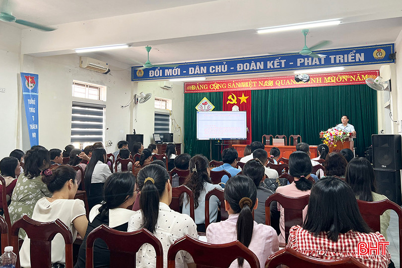 Công tác tập huấn nội quy, quy chế cho cán bộ làm nhiệm vụ thi đã được các điểm thi hoàn thành. 1.5.jpg
