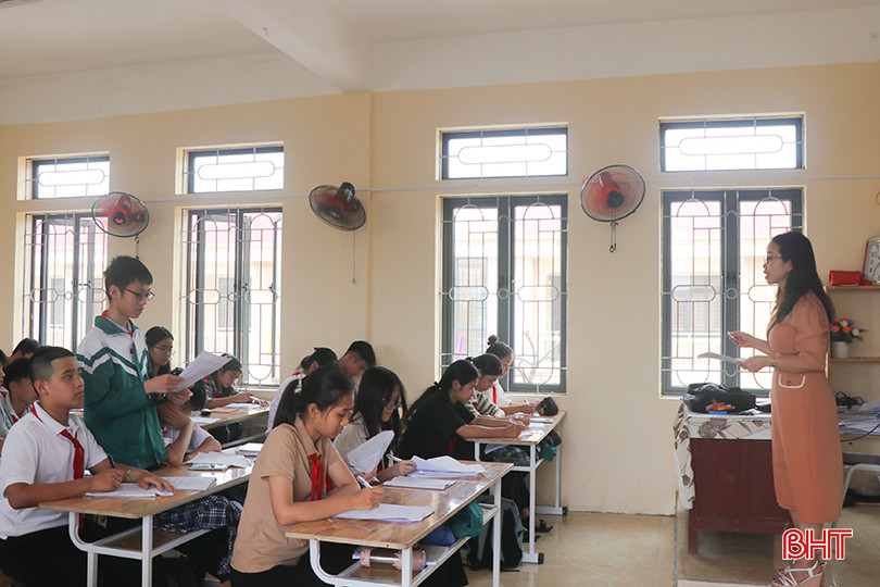 Thời gian này, giáo viên Trường THCS Mỹ Châu tăng cường luyện đề cho học sinh. 1.2.jpg