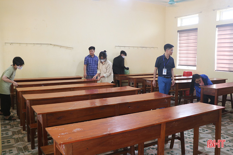 Các trường THPT ở Hà Tĩnh rà soát cơ sở vật chất, chuẩn bị cho kỳ thi. 1.4.jpg
