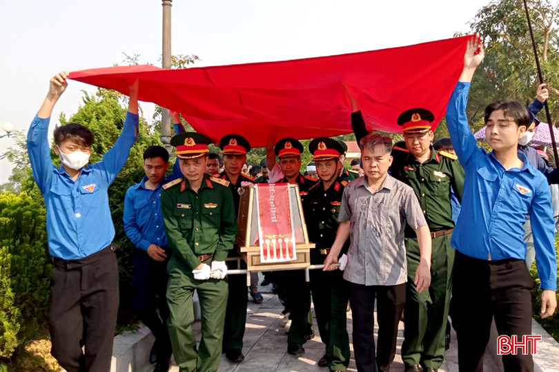 DT z5310924770069_9d3c547fc0db279e8b155c3b7a4f8ac6.jpg