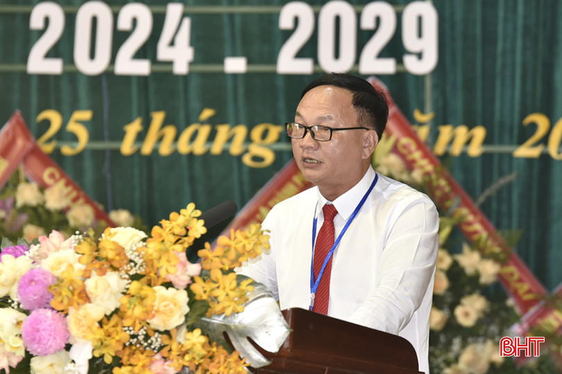 Ông Bùi Xuân Tiến - Chủ tịch MTTQ phường Đức Thuận phát biểu tham luận tại đại hội. DT_DSC0689.jpg