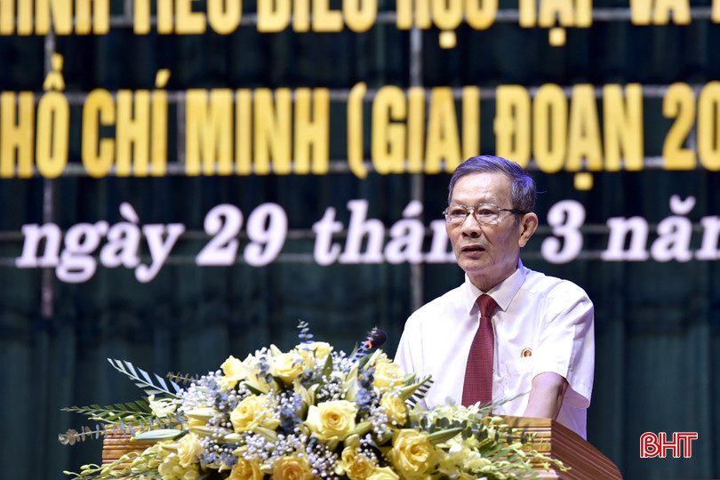 Ông Trần Trí Bảo - Chủ tịch Hội Cựu chiến binh phường Nam Hồng tham luận tại hội nghị. DT_DSC7216.jpg