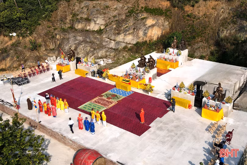 DT -52c5d7080bc1.jpg