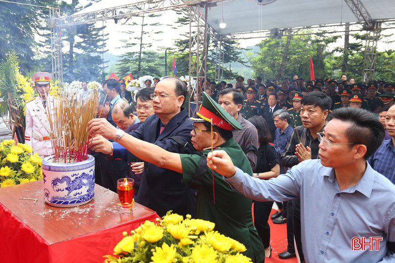 ... lãnh đạo các sở, ban, ngành cấp tỉnh... aIMG_4118.jpg