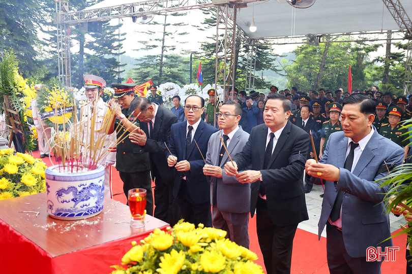 ... đoàn đại biểu tỉnh Bolikhămxay... aIMG_4085.jpg