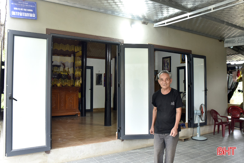 Ngôi nhà mới của gia đình ông Nguyễn Trọng Triện ở thôn Thuận Giang (xã Thuận Lộc) được xây dựng từ nguồn hỗ trợ của Công ty cổ phần Đầu tư xây dựng và Thương mại Toàn Cầu. DT_DSC9660.jpg