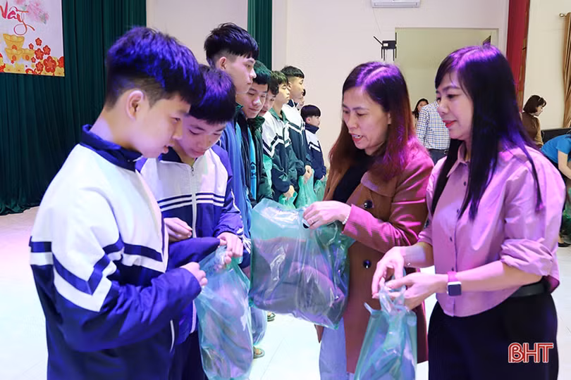 DTT 72d0133421t79908l0.jpg