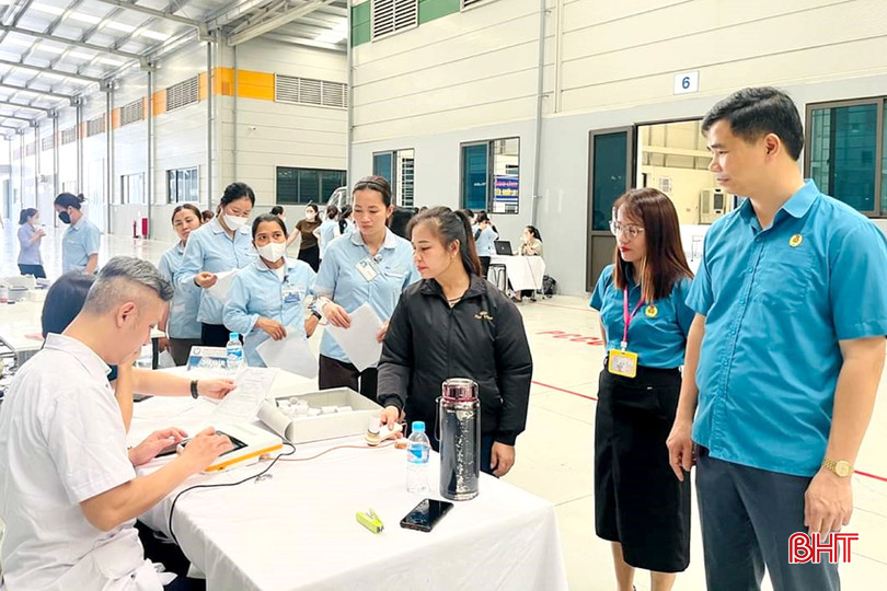Công ty TNHH Haivina Hồng Lĩnh khám sức khoẻ định kỳ cho người lao động. DT Haivina 583e3e0b1e copy.jpg