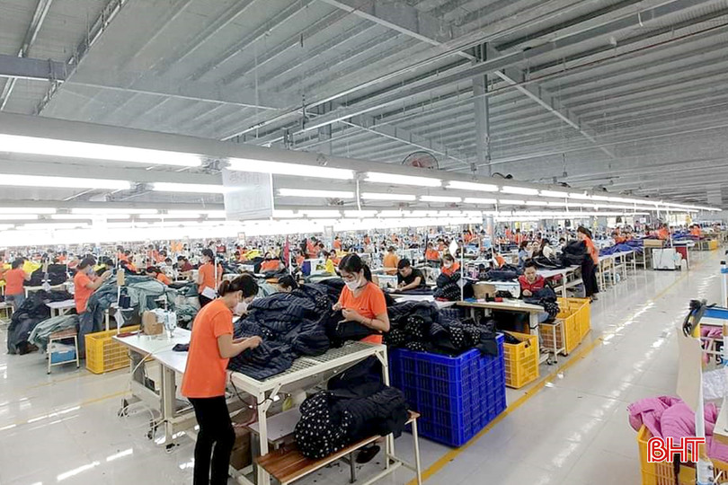 Công ty TNHH May mặc xuất khẩu Appareltech có nhu cầu tuyển dụng hơn 500 lao động. DT (2).jpg