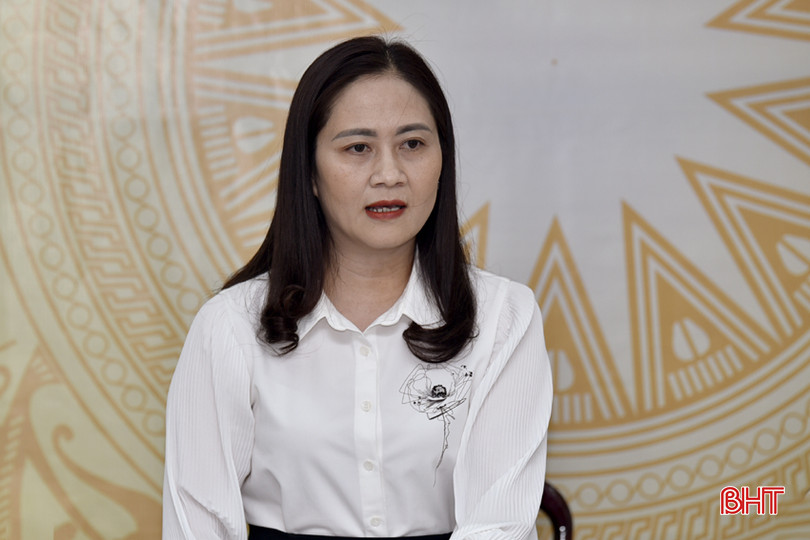 Phó Chủ tịch Ủy ban MTTQ Việt Nam tỉnh Phạm Thị Thu Hà phát biểu tại buổi làm việc. DT_DSC0484.jpg