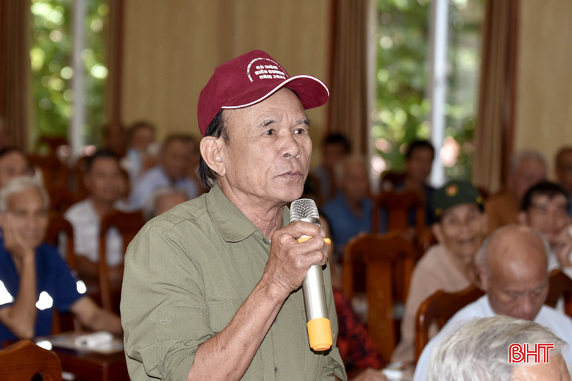 Ông Trần Xuân Linh (thương binh 1/4, ở xã Hồng Lộc, Lộc Hà) kiến nghị Bộ LĐ-TB&XH cần tăng mức hỗ trợ mua phương tiện trợ giúp, dụng cụ chỉnh hình cho thương bệnh binh để phù hợp với chi phí thực tế. DT_DSC0531.jpg