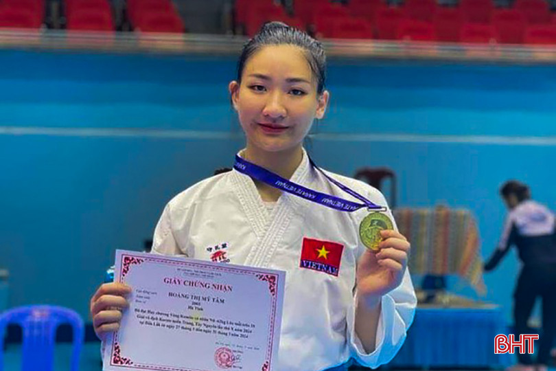 VĐV Hoàng Thị Mỹ Tâm - HCV hạng cân 62 kg kumite cá nhân nữ. 1.3.jpg