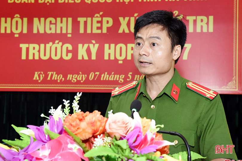 Trung tá Phan Quốc Anh - Phó Trưởng Công an huyện Kỳ Anh đề xuất một số nội dung liên quan dự thảo Luật Quản lý, sử dụng vũ khí, vật liệu nổ, công cụ hỗ trợ (sửa đổi) và Luật Trật tự, an toàn giao thông đường bộ. 1.1.jpg