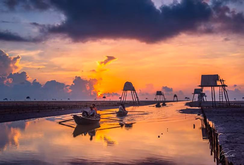 Tỉnh nào ở Việt Nam không có cả biển, rừng và núi? ảnh 3