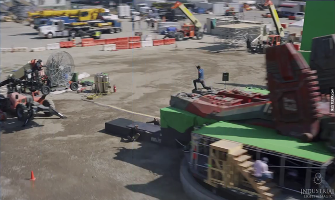 su that phu phang dang sau nhung bom tan