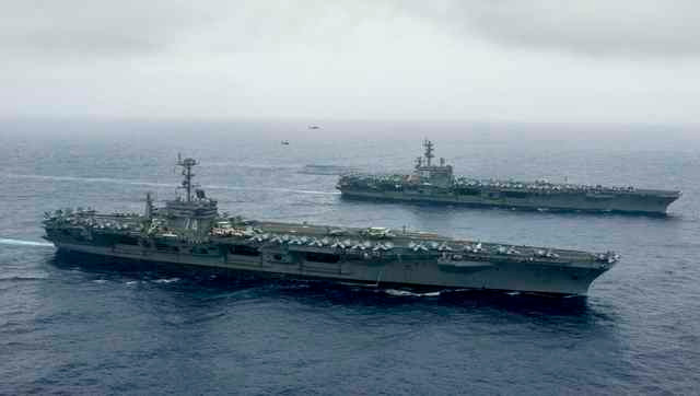 hai tau san bay my tap tran ram ro ngoai khoi