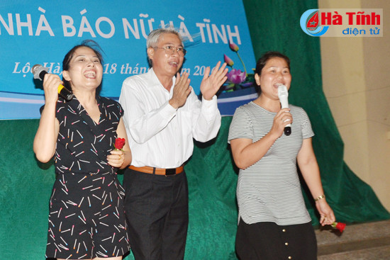 clb nha bao nu giao luu nhan ngay bao chi cach mang viet nam