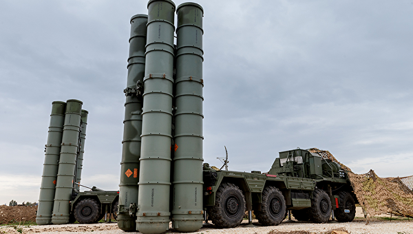 Hệ thống phòng thủ tên lửa S-400 Triumph của Nga. ten lua s 400 va s 500 cua nga se duoc trang bi he thong