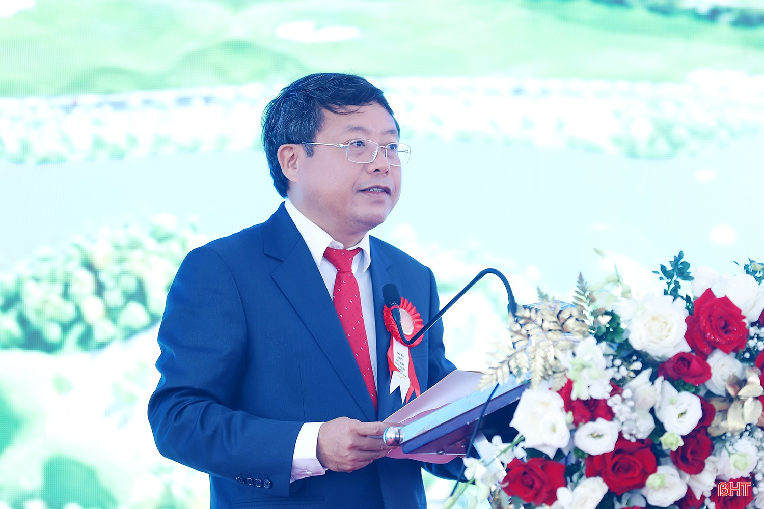 Phó Chủ tịch UBND tỉnh Dương Tất Thắng phát biểu tại lễ khởi công. bqbht_br_khu-du-lich-xuan-hoi-2.jpg