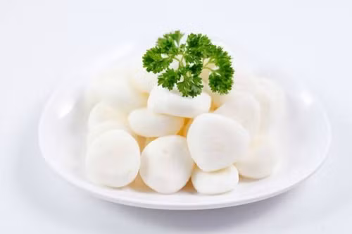 Củ đậu là thực phẩm làm đẹp da rất tốt và dễ kiếm.