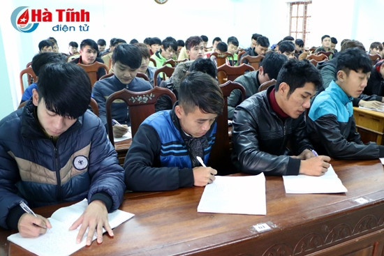 Thanh niên Thạch Hà trúng tuyển nghĩa vụ quân sự tham gia lớp bồi dưỡng chính trị trước ngày lên đường. Thanh niên Thạch Hà trúng tuyển nghĩa vụ quân sự tham gia lớp bồi dưỡng chính trị trước ngày lên đường.