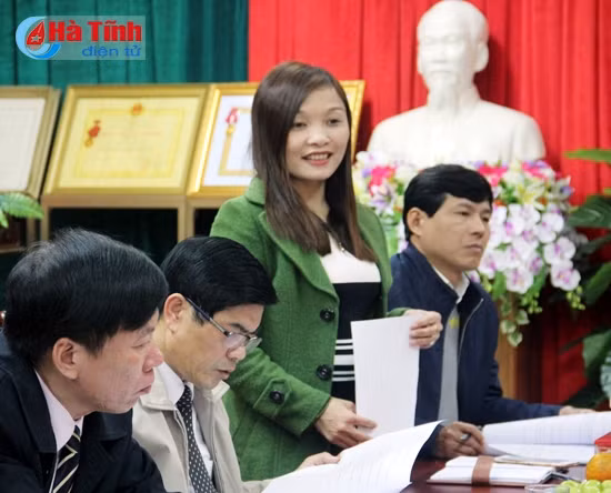 Phó trưởng Ban Tuyên giáo Tỉnh ủy Nguyễn Thị Hà Tân: Tên sách nên chọn "Hà Huy Tập - nhà lãnh đạo xuất sắc của Đảng và cách mạng Việt Nam"; ở đề cương cuốn sách phần 2 "Đồng chí Hà Huy Tập với quê hương Hà Tĩnh - Quê hương Hà Tĩnh với Hà Huy Tập" nên chọn 1 nội dung để tránh trùng lặp"