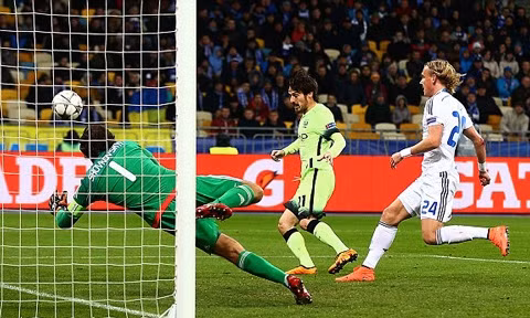Hạ Dynamo Kiev 3-1, Man City đặt một chân vào tứ kết ảnh 3