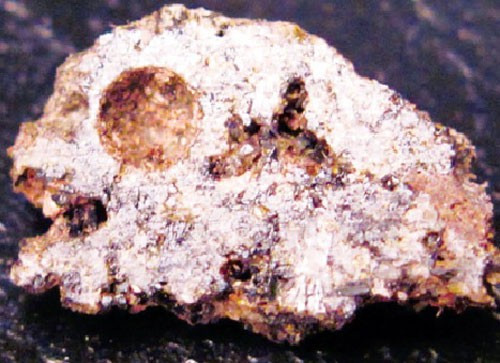 Phát hiện hai khoáng chất kỳ lạ ảnh 2