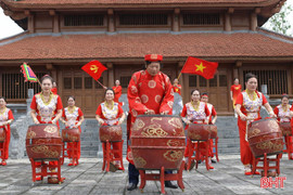 Âm vang trống hội khai mở tân xuân