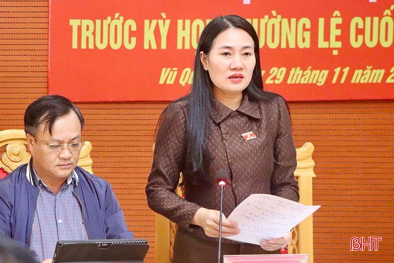Bí thư Huyện ủy Nguyễn Thị Việt Hà - Tổ trưởng Tổ đại biểu HĐND tỉnh bầu tại Vũ Quang kết luận buổi thảo luận. Bí thư Huyện ủy Nguyễn Thị Việt Hà - Tổ trưởng Tổ đại biểu HĐND tỉnh bầu tại Vũ Quang kết luận buổi thảo luận.