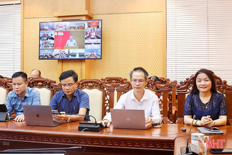 Đại biểu theo dõi hội nghị. IMG_9949 copy.jpg