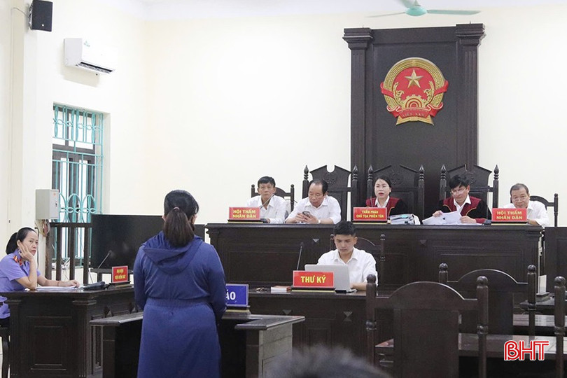 HĐXX tuyên án bị cáo Phùng Hà Trang. bqbht_br_z6193986094896-b59ae7c17de9f929296132aed63a4a6d-copy.jpg