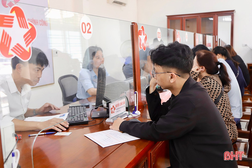 Lĩnh vực tư pháp - hộ tịch luôn có nhiều người dân đến giải quyết các thủ tục hành chính. bqbht_br_img-7145-copy.jpg