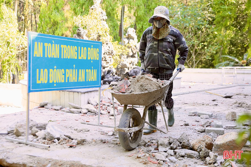 Với nỗ lực quyết tâm cao nhất, đơn vị thi công phấn đấu đến đầu tháng 7/2025 cơ bản hoàn thiện mặt bằng khu vực nhà bia tưởng niệm để du khách có thể dâng hương trong những ngày tháng lịch sử. Các hạng phục khác phấn đấu thực hiện vượt tiến độ đề ra, đến đầu tháng 10 bàn giao công trình cho chủ đầu tư.