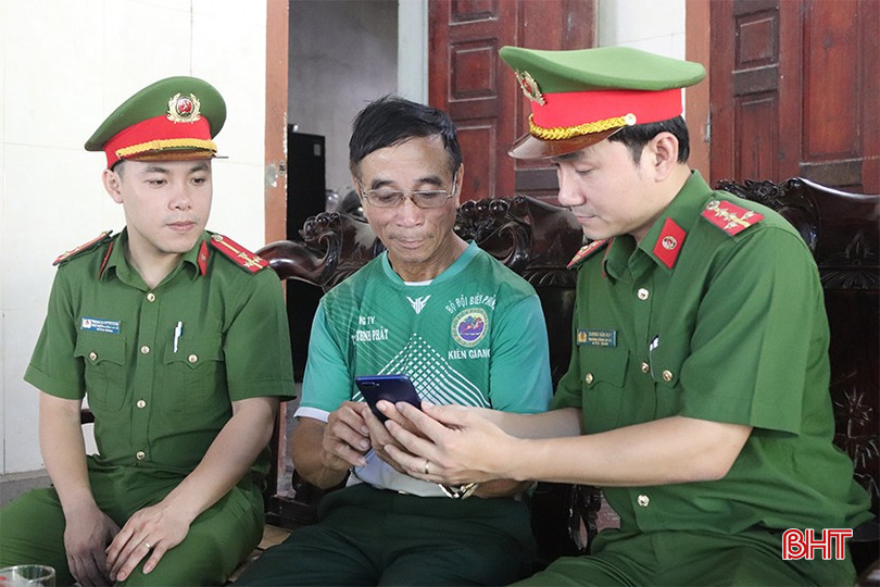 Nếu có bất kỳ nghi ngờ nào của dấu hiệu lừa đảo, người dân cần kịp thời tìm kiếm sự hỗ trợ từ cơ quan công an. bqbht_br_img-6864-copy.jpg