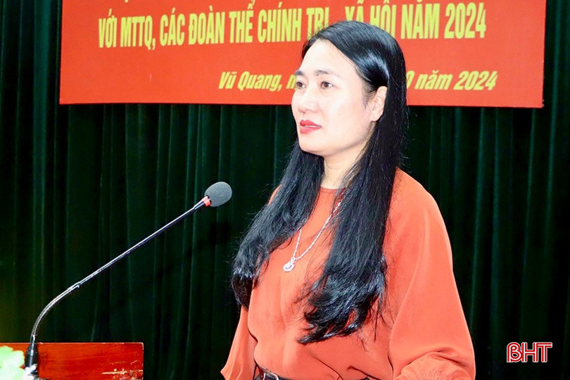 Bí thư Huyện uỷ Vũ Quang Nguyễn Thị Việt Hà phát biểu chỉ đạo. img-3178-copy-191-6786.jpg