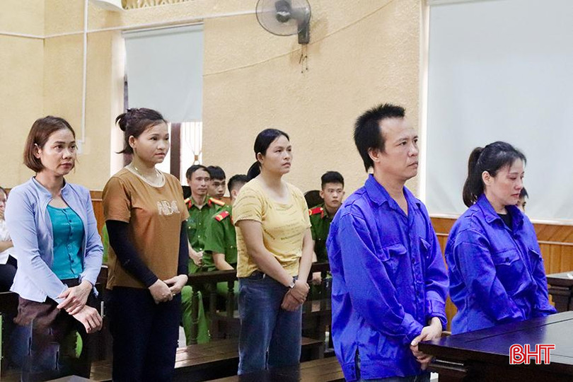 Chiều 14/8, Toà án nhân dân tỉnh Hà Tĩnh mở phiên toà sơ thẩm hình sự xét xử vụ án “Vi phạm quy định về bảo vệ động vật nguy cấp, quý, hiếm”. IMG_9919 2 copy.jpg