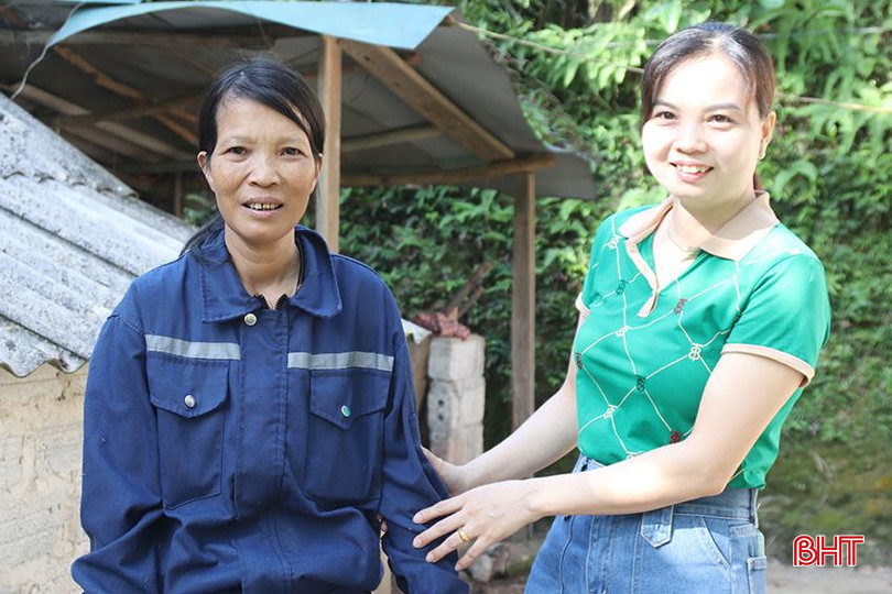 Chị Trâm luôn sát cánh cùng các gia đình khó khăn, giúp họ vươn lên trong cuộc sống. IMG_9651 copy.jpg