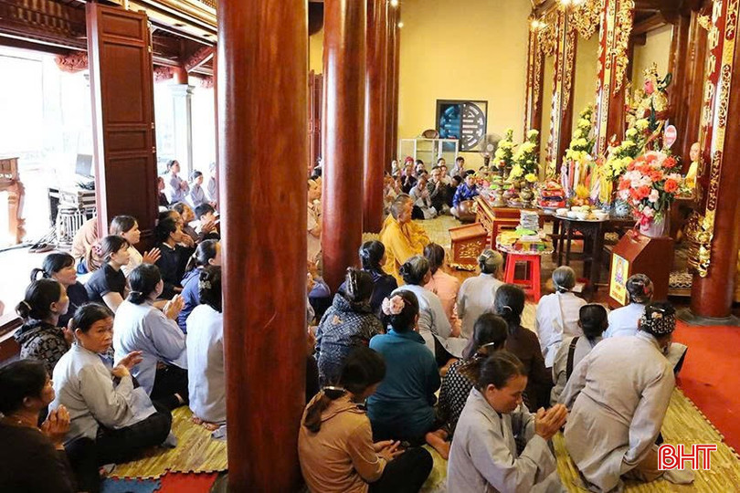 Đại lễ Vu Lan được tổ chức trang nghiêm, trọng thể tại chùa Chân Tiên. bqbht_br_z6977088582875-88d60bfa7799432b3b71c0c2132b679a.jpg