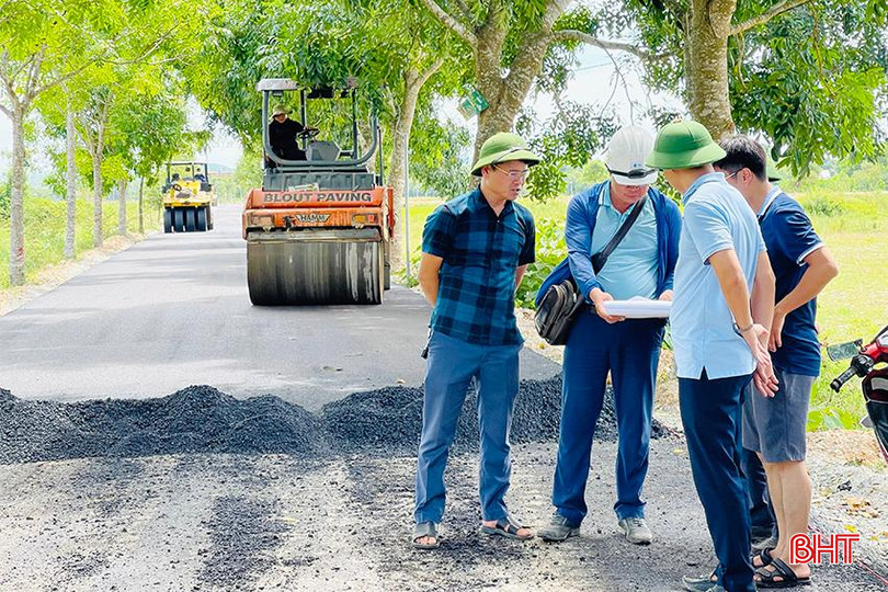 Công trình mở rộng, nâng cấp đường trục xã Trục Thác - ngõ bà Tuyết (đoạn qua thôn 2, 3, 4 và thôn 5 của xã Ân Phú) hiện đã đạt hơn 40% khối lượng. IMG_0800 copy.jpg