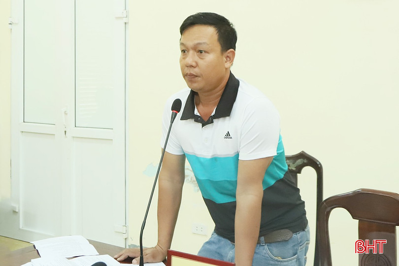 Công dân Nguyễn Đăng Hoàn (thôn Hương Đồng, xã Đức Hương, Vũ Quang) đề nghị cấp giấy chứng nhận quyền sử dụng đất cho gia đình. bqbht_br_12.jpg