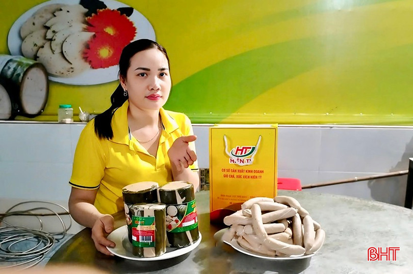 Tết là dịp để cơ sở sản xuất giò và xúc xích Hiên Tý tăng doanh thu bán hàng. bqbht_br_img-5885-copy.jpg
