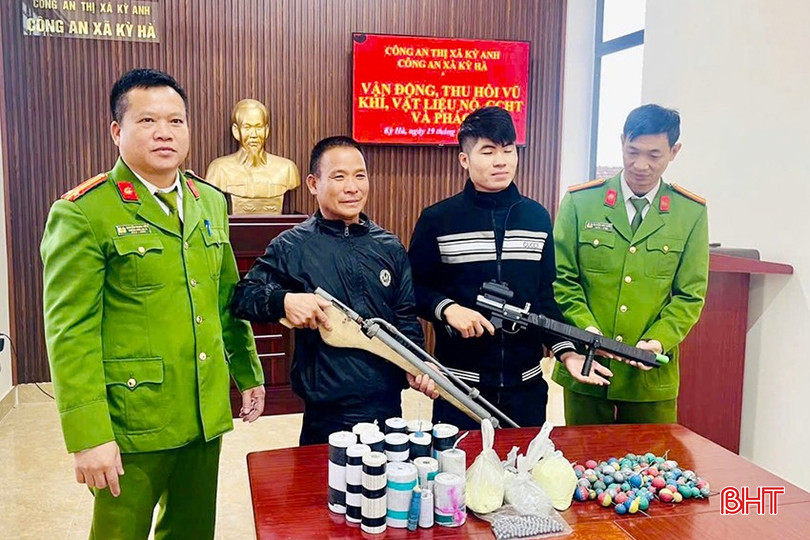 Dịp trước, trong và sau tết Nguyên đán, lực lượng công an sẽ tiếp tục đẩy mạnh công tác tuyên truyền, vận động Nhân dân chấp hành pháp luật về pháo và vũ khí. bqbht_br_img-6197-copy.jpg