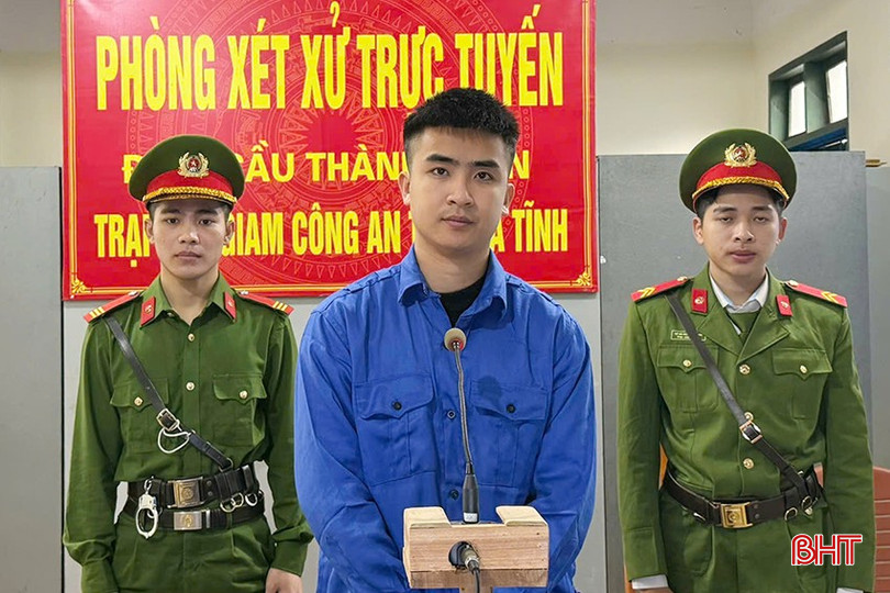 Tòa án nhân dân TP Hà Tĩnh vừa mở phiên tòa sơ thẩm hình sự trực tuyến xét xử bị cáo Nguyễn Công Vũ (SN 2003, trú thôn Gia Ngãi 1, xã Thạch Long, Thạch Hà) về tội “Tổ chức sử dụng trái phép chất ma túy”. bqbht_br_5882aad7da716b2f3260-copy.jpg
