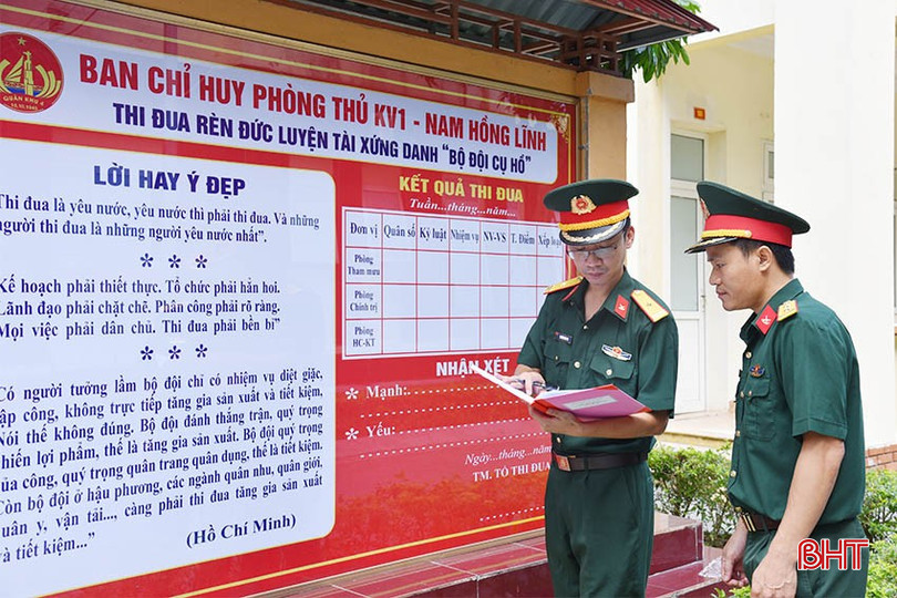 Ban Chỉ huy PTKV1 - Nam Hồng Lĩnh chấm điểm thi đua ngay từ ngày làm việc đầu tiên để thể hiện sự sự chỉnh chu, nghiêm túc, nền nếp. bqbht_br_img-7625.jpg