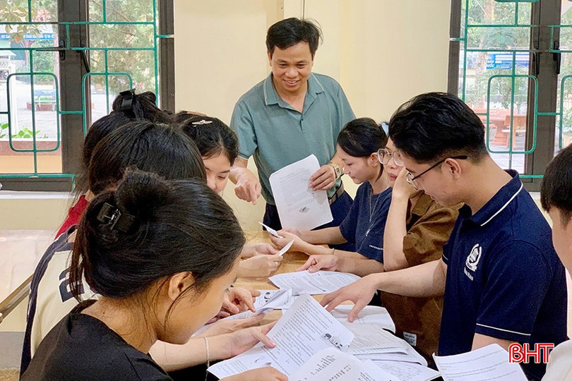 Thái Bảo luôn nêu cao ý thức học tập trên lớp cũng như ở nhà. bqbht_br_img-3798-copy.jpg